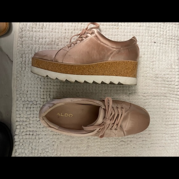 Wedges also shoes - Picture 2 of 3